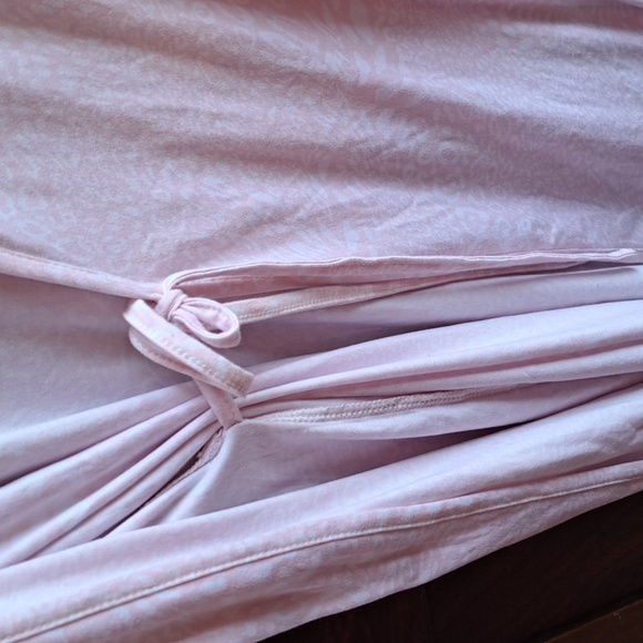 Rae Dunn size L light pink and white animal print w lace robe - Picture 7 of 8